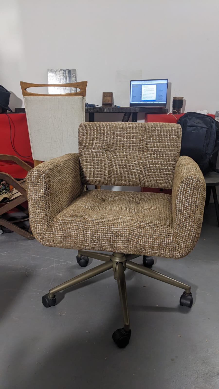 Valeria - Chaise de bureau, Tweed marron caramel & métal doré – Image 3