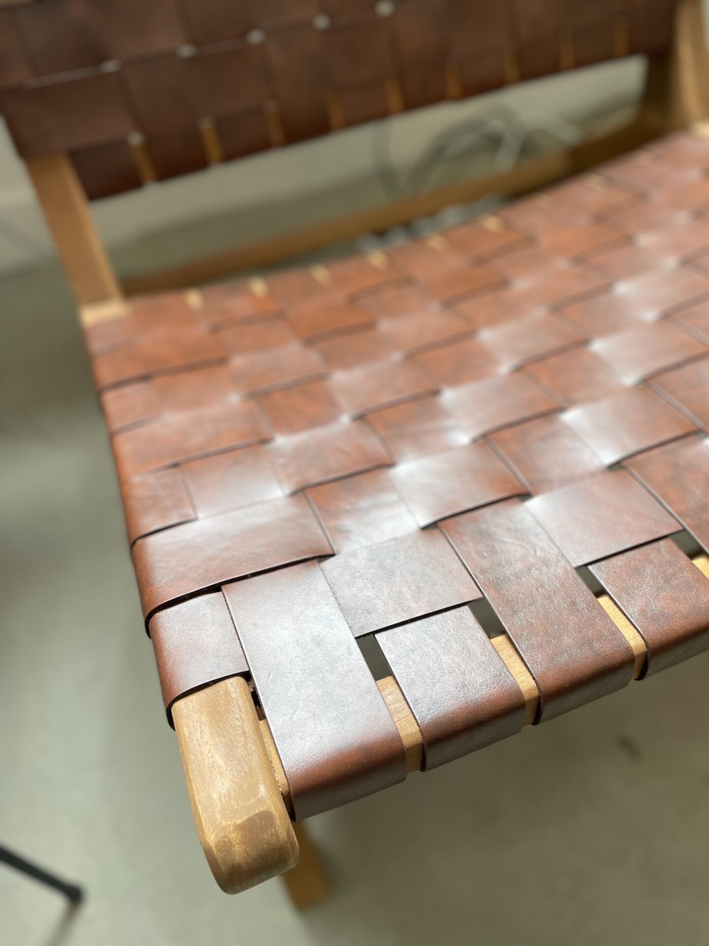 Fauteuil en cuir tressé CALIXTA – Image 9