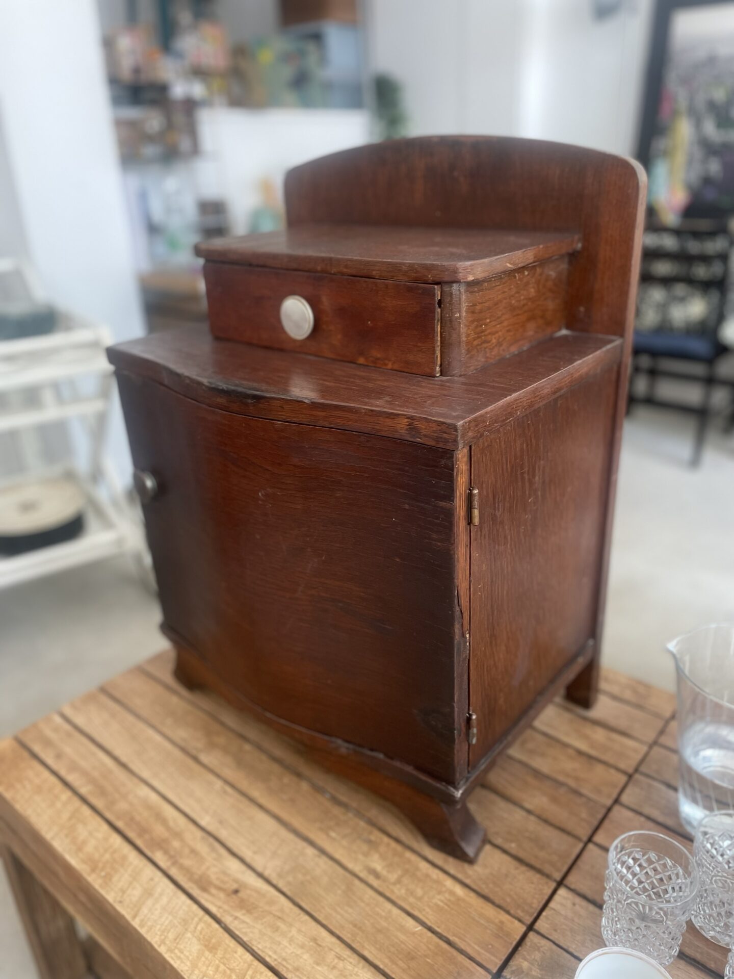 Table de chevet style Art Déco – Image 7