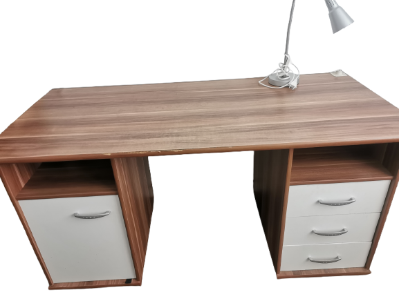 Bureau de travail avec rangements