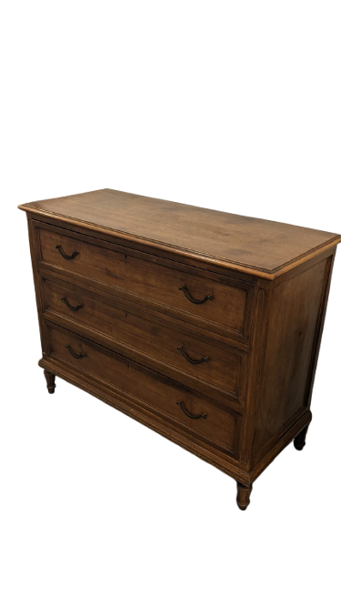 Commode de style Louis XVI en bois massif