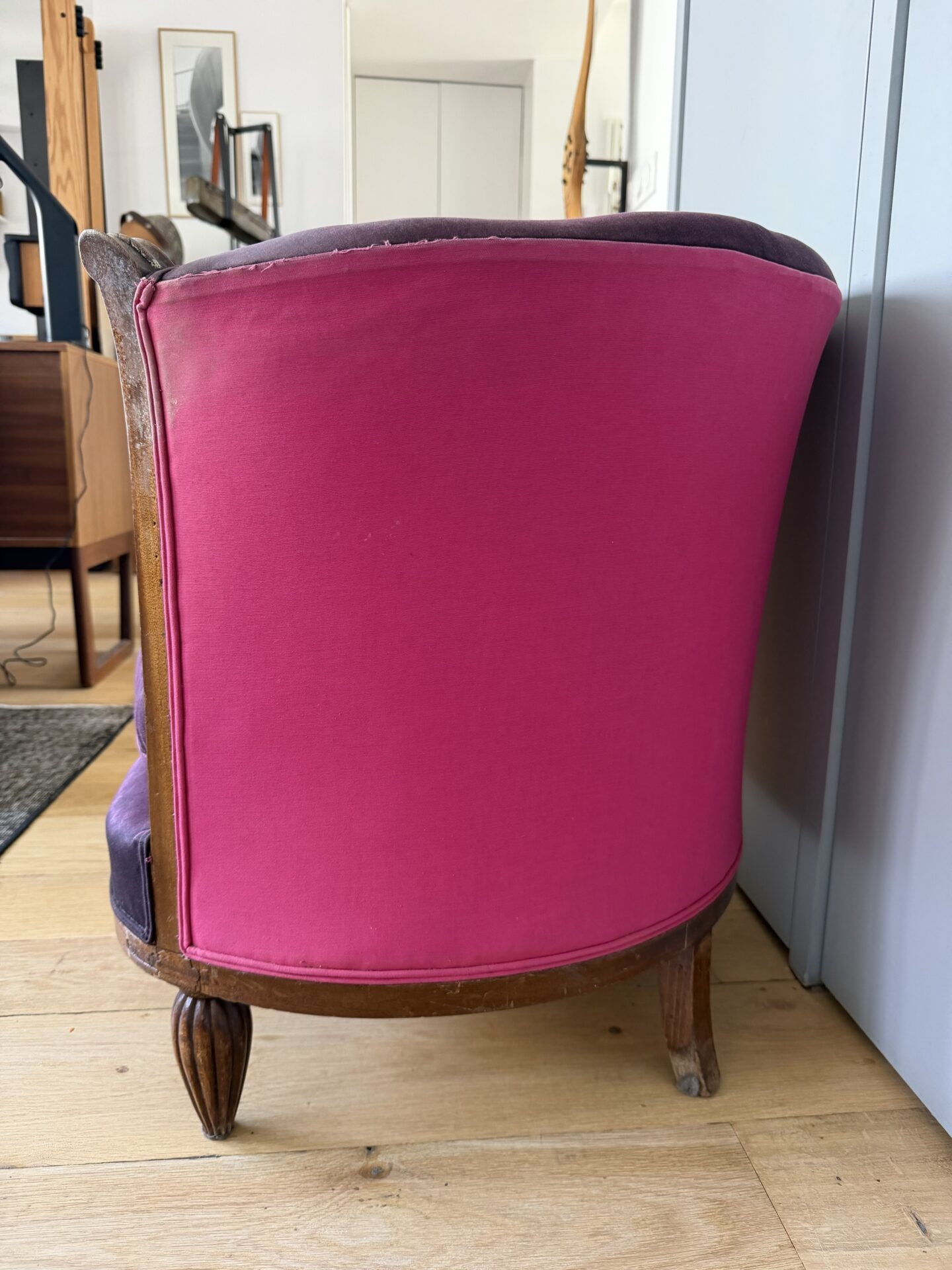 Paire de fauteuils tonneau – Image 5