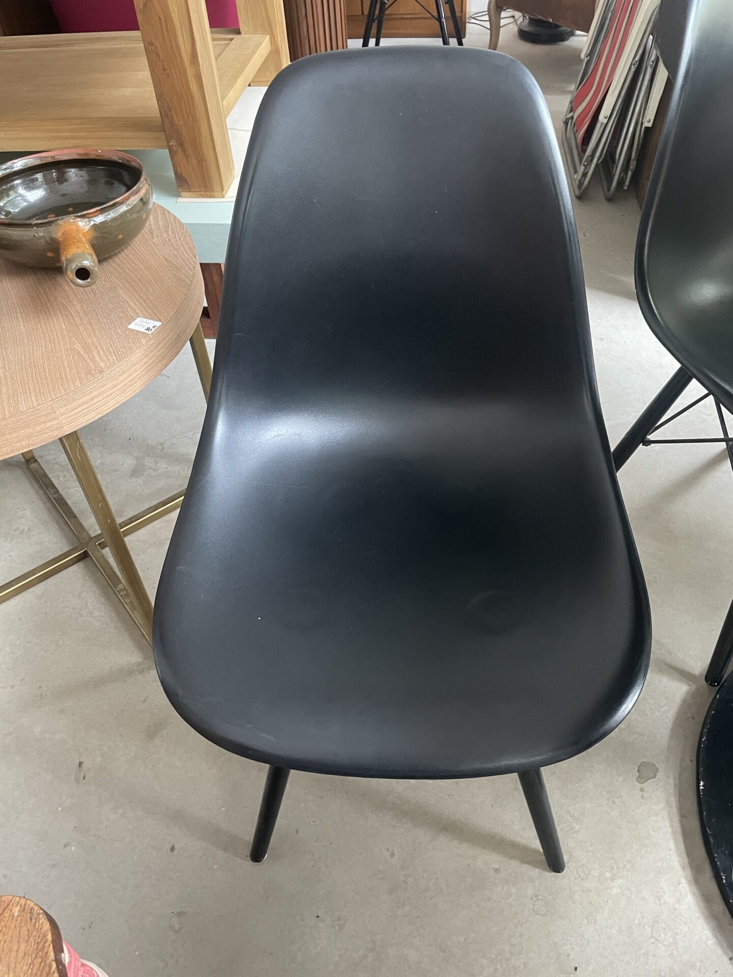 5 chaises modernes noires – Image 2