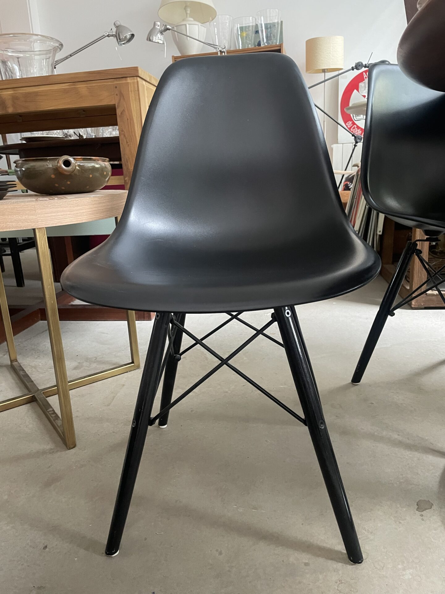 5 chaises modernes noires – Image 3