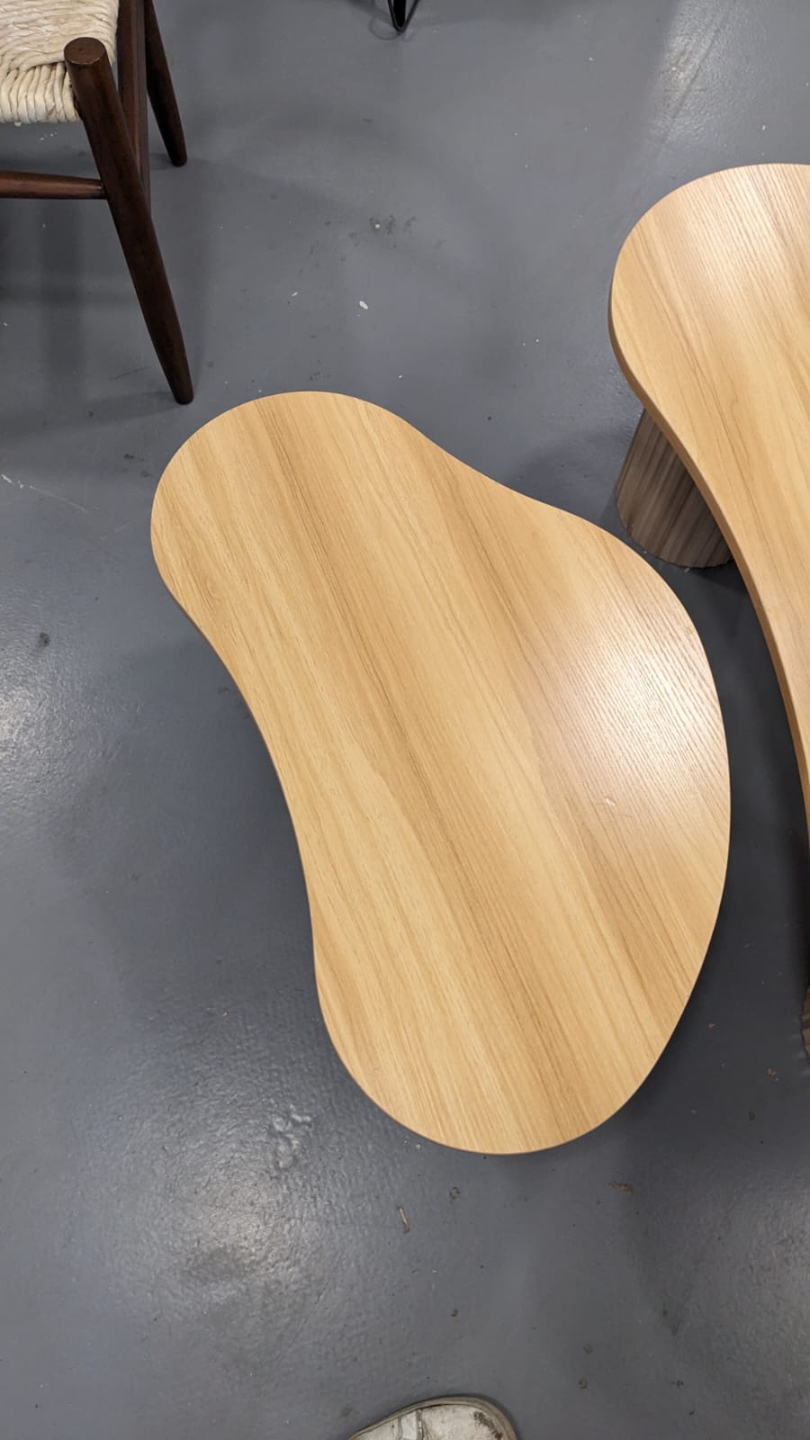 Lot de 2 tables basses bois clair – Image 7