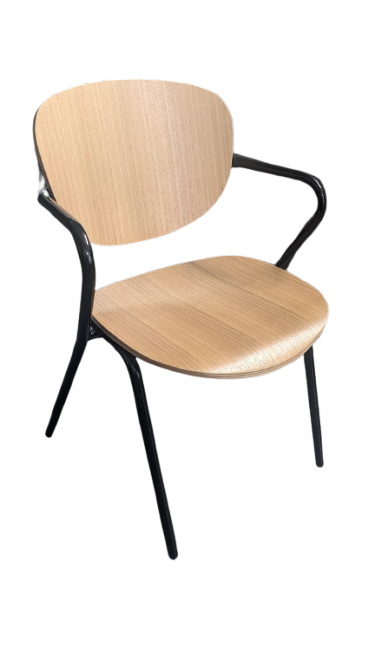 Ada : Chaise en frêne et métal
