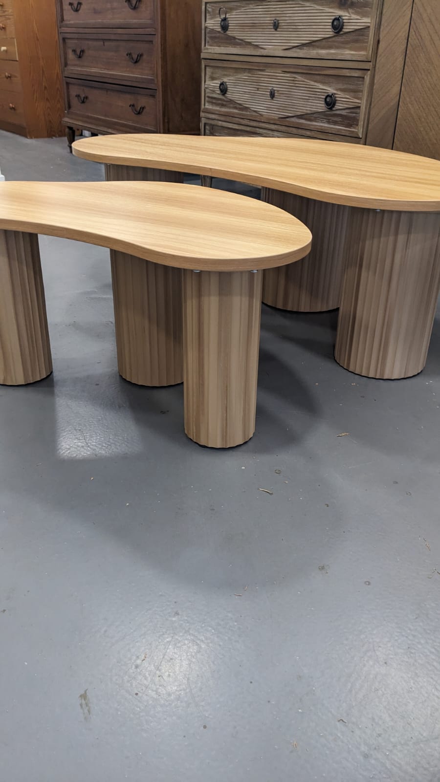 Lot de 2 tables basses bois clair – Image 3